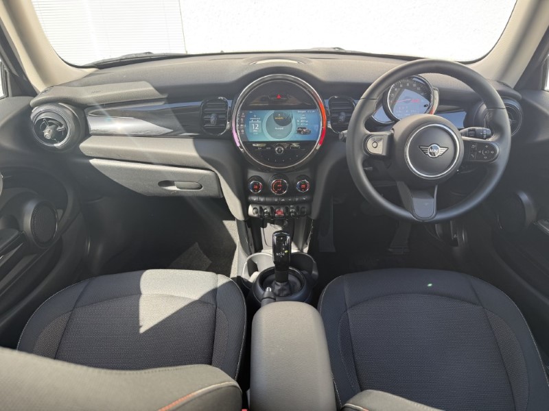 2021 (21) MINI HATCHBACK 1.5 Cooper Classic 3dr Auto 5397054