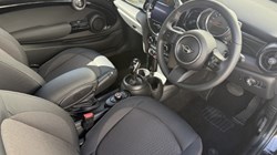 2021 (21) MINI HATCHBACK 1.5 Cooper Classic 3dr Auto 5397053