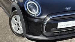 2021 (21) MINI HATCHBACK 1.5 Cooper Classic 3dr Auto 5397076