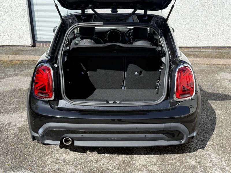 2021 (21) MINI HATCHBACK 1.5 Cooper Classic 3dr Auto 5397049