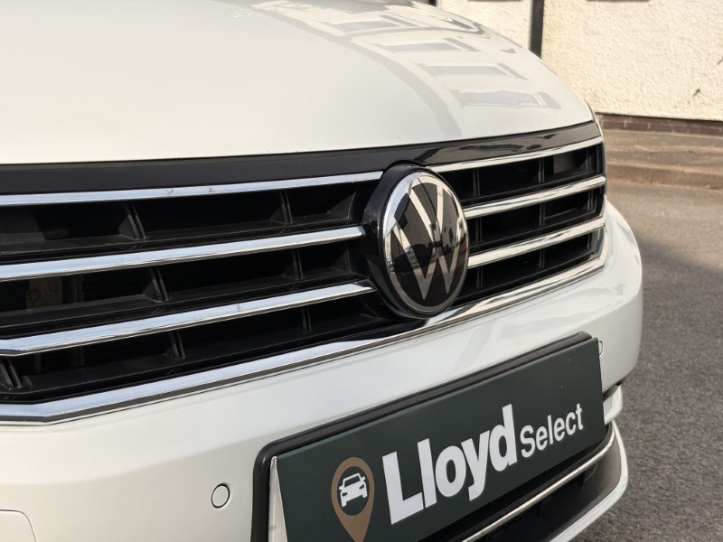 2020 (70) VOLKSWAGEN PASSAT 2.0 TDI EVO SCR SEL 5dr DSG 5448747