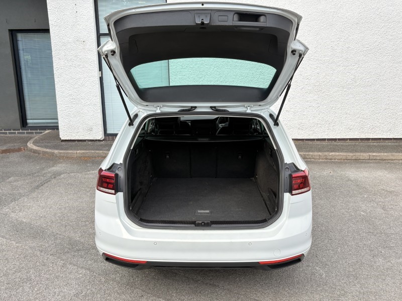 2020 (70) VOLKSWAGEN PASSAT 2.0 TDI EVO SCR SEL 5dr DSG 5448739