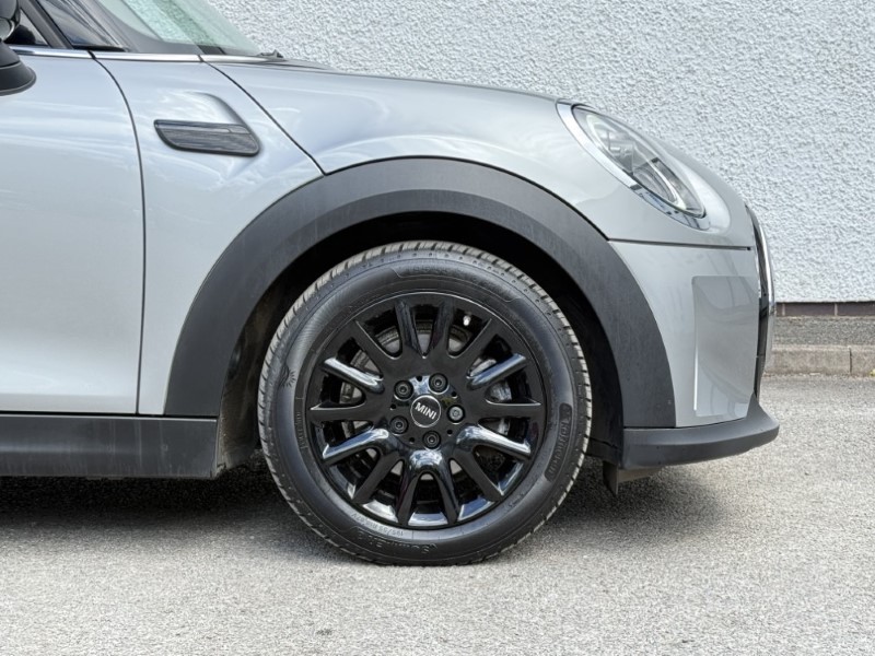 2023 (23) MINI HATCHBACK 1.5 Cooper Classic Premium 5dr Auto 5406292