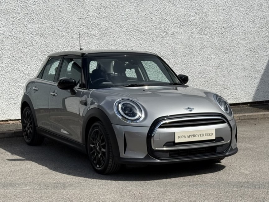 2023 (23) MINI HATCHBACK 1.5 Cooper Classic Premium 5dr Auto