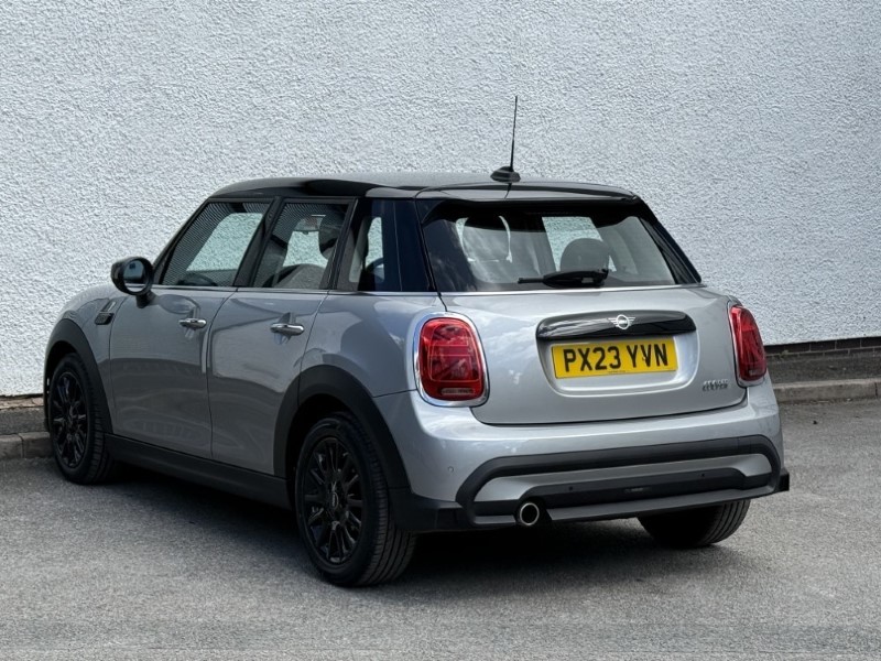 2023 (23) MINI HATCHBACK 1.5 Cooper Classic Premium 5dr Auto 5406285