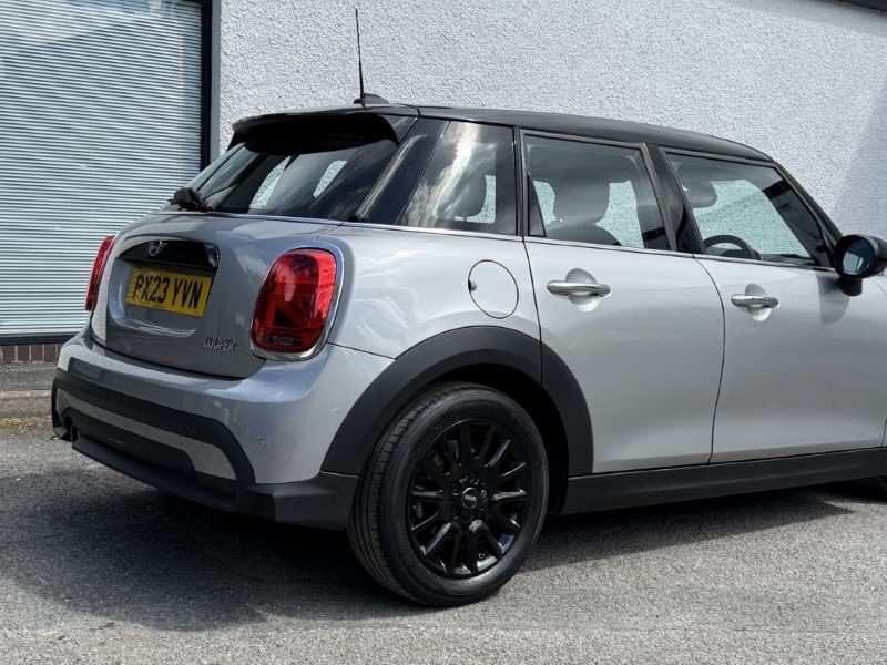 2023 (23) MINI HATCHBACK 1.5 Cooper Classic Premium 5dr Auto 5406295