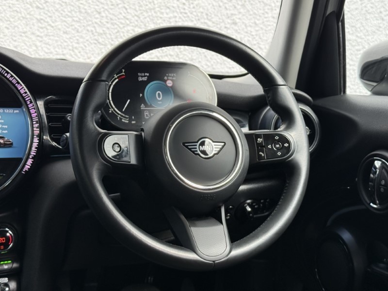 2023 (23) MINI HATCHBACK 1.5 Cooper Classic Premium 5dr Auto 5406282