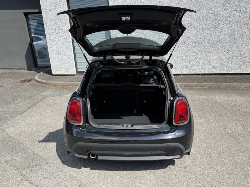 2022 (22) MINI HATCHBACK 1.5 Cooper Classic 3dr 5447713