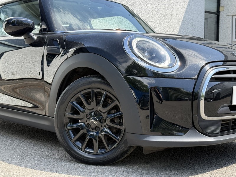 2022 (22) MINI HATCHBACK 1.5 Cooper Classic 3dr 5447736