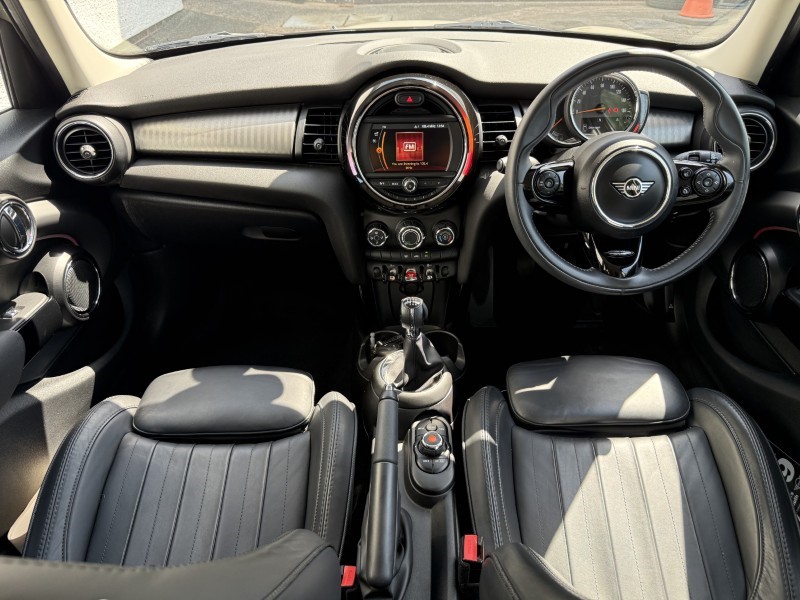 2020 (20) MINI HATCHBACK 1.5 Cooper Exclusive II 5dr 5449558