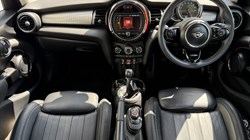 2020 (20) MINI HATCHBACK 1.5 Cooper Exclusive II 5dr 5449558