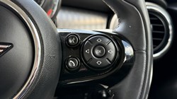 2020 (20) MINI HATCHBACK 1.5 Cooper Exclusive II 5dr 5449571