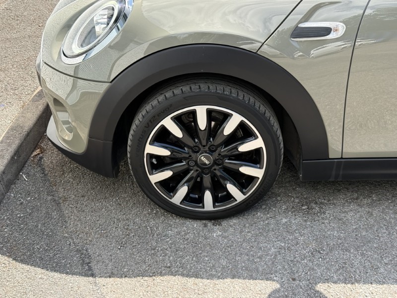 2020 (20) MINI HATCHBACK 1.5 Cooper Exclusive II 5dr 5449550