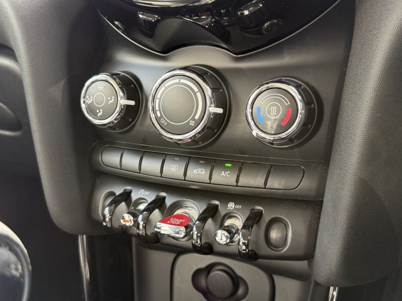 2020 (20) MINI HATCHBACK 1.5 Cooper Exclusive II 5dr 5449569
