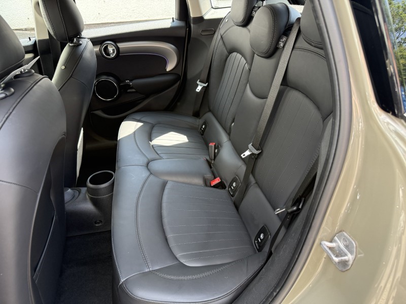 2020 (20) MINI HATCHBACK 1.5 Cooper Exclusive II 5dr 5449549