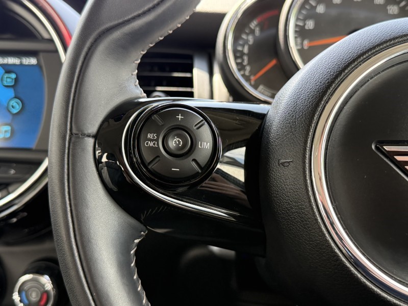 2020 (20) MINI HATCHBACK 1.5 Cooper Exclusive II 5dr 5449570