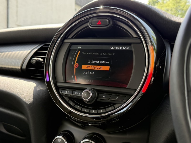 2020 (20) MINI HATCHBACK 1.5 Cooper Exclusive II 5dr 5449563