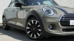 2020 (20) MINI HATCHBACK 1.5 Cooper Exclusive II 5dr 5449574