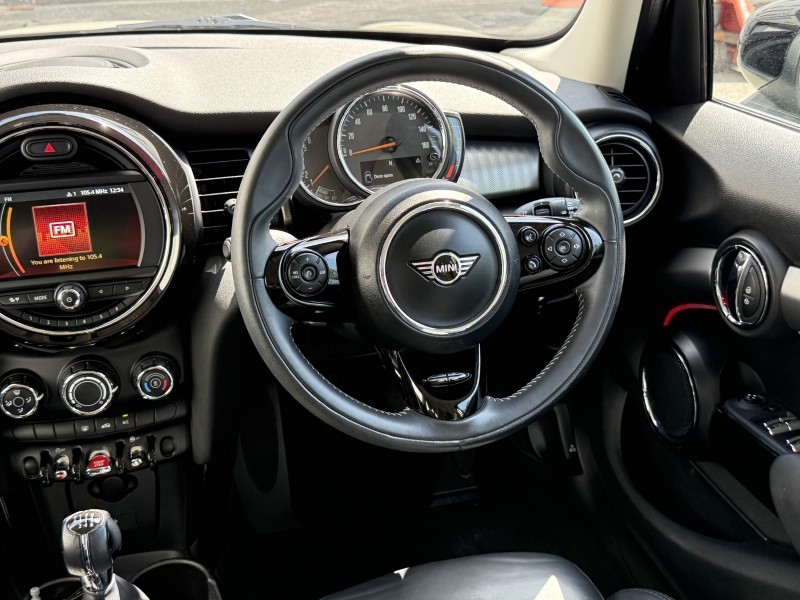 2020 (20) MINI HATCHBACK 1.5 Cooper Exclusive II 5dr 5449559