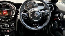 2020 (20) MINI HATCHBACK 1.5 Cooper Exclusive II 5dr 5449559