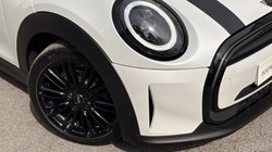 2024 (24) MINI HATCHBACK 1.5 Cooper Exclusive Premium 3dr Auto 5448730
