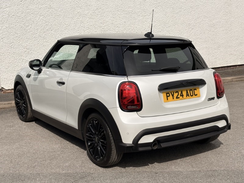 2024 (24) MINI HATCHBACK 1.5 Cooper Exclusive Premium 3dr Auto