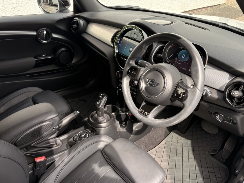 2024 (24) MINI HATCHBACK 1.5 Cooper Exclusive Premium 3dr Auto 5448707