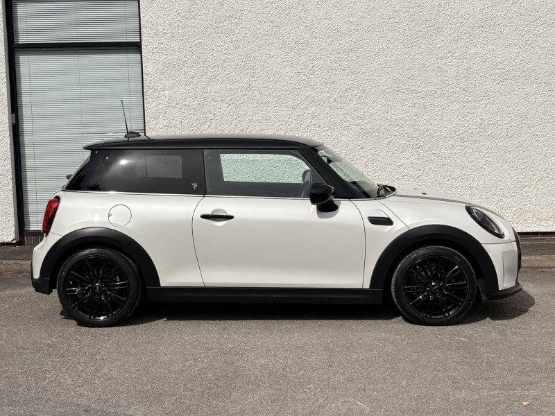2024 (24) MINI HATCHBACK 1.5 Cooper Exclusive Premium 3dr Auto 5448703