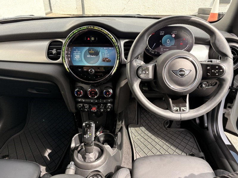 2024 (24) MINI HATCHBACK 1.5 Cooper Exclusive Premium 3dr Auto 5448713