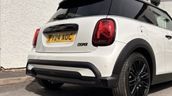 2024 (24) MINI HATCHBACK 1.5 Cooper Exclusive Premium 3dr Auto 5448706