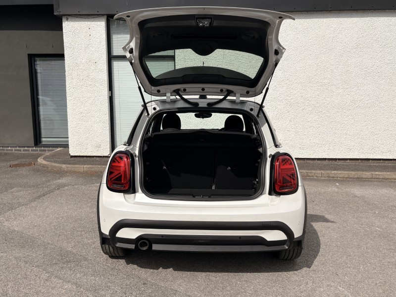 2024 (24) MINI HATCHBACK 1.5 Cooper Exclusive Premium 3dr Auto 5448699