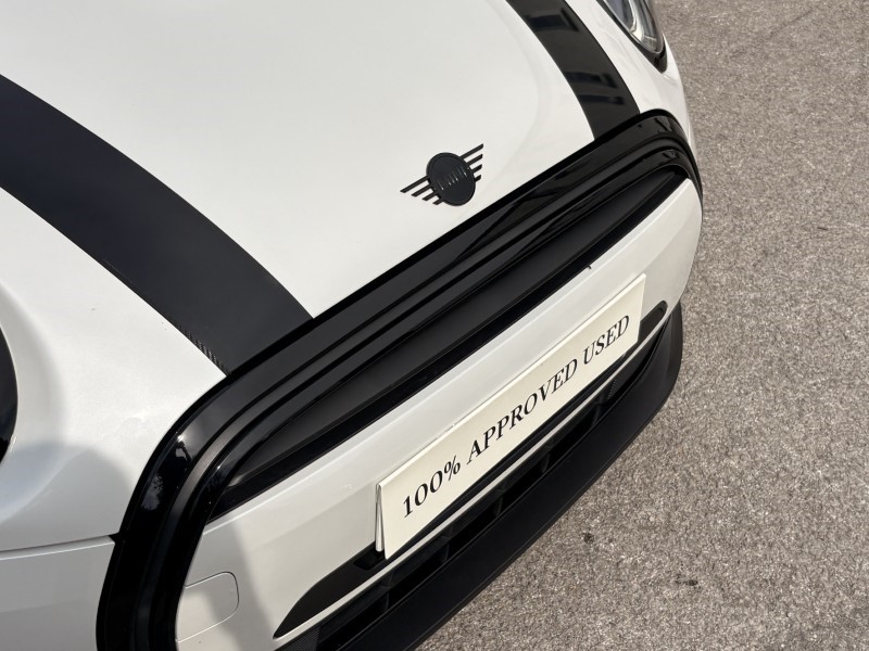2024 (24) MINI HATCHBACK 1.5 Cooper Exclusive Premium 3dr Auto 5448731