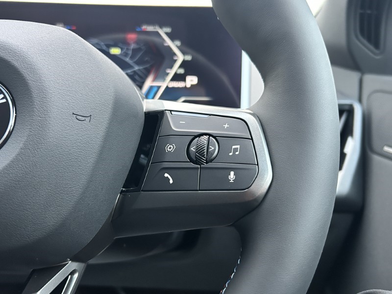 2025 (75) BMW iX 485kW M70 xDrive 112kWh 5dr Auto [Tech/Skylounge] 5420192