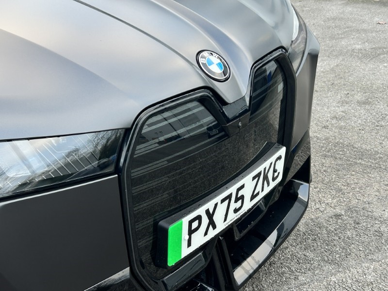 2025 (75) BMW iX 485kW M70 xDrive 112kWh 5dr Auto [Tech/Skylounge] 5420209