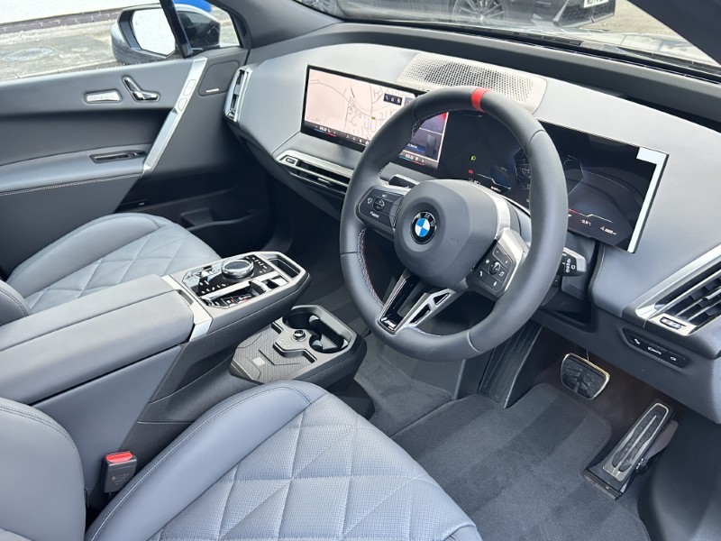 2025 (75) BMW iX 485kW M70 xDrive 112kWh 5dr Auto [Tech/Skylounge] 5420213