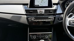 2020 (70) BMW 2 SERIES 220i SE 5dr DCT 5447459