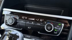 2020 (70) BMW 2 SERIES 220i SE 5dr DCT 5447439