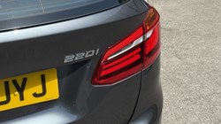 2020 (70) BMW 2 SERIES 220i SE 5dr DCT 5447446