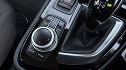 2020 (70) BMW 2 SERIES 220i SE 5dr DCT 5447437