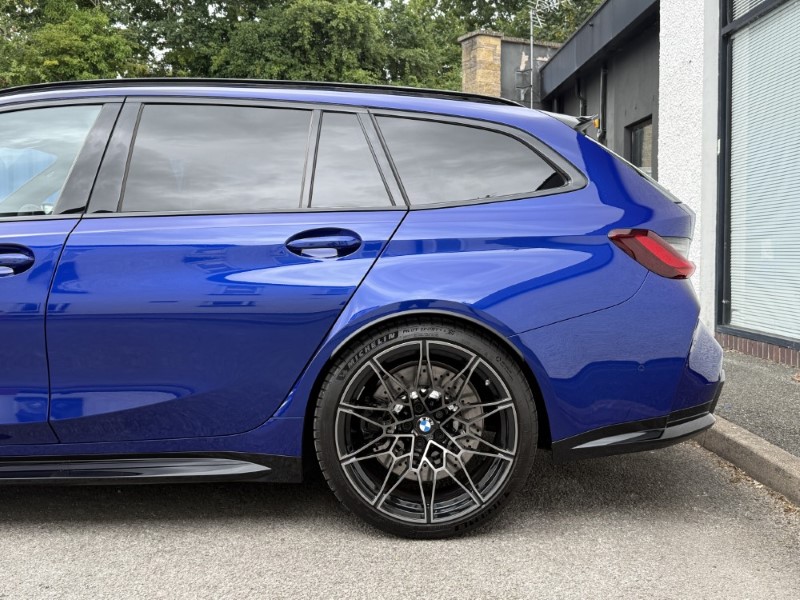 2026 (26) BMW M3 xDrive Competition M 5dr Step Auto [M Carbon] 5647580