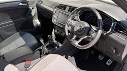 2017 (17) VOLKSWAGEN TIGUAN 2.0 TDi 150 4Motion R-Line 5dr 5485360