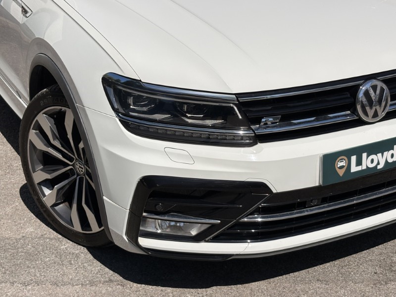 2017 (17) VOLKSWAGEN TIGUAN 2.0 TDi 150 4Motion R-Line 5dr 5485385