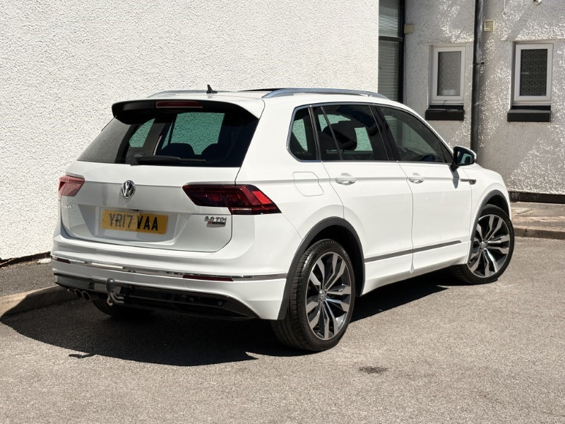 2017 (17) VOLKSWAGEN TIGUAN 2.0 TDi 150 4Motion R-Line 5dr 5485357