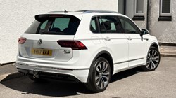 2017 (17) VOLKSWAGEN TIGUAN 2.0 TDi 150 4Motion R-Line 5dr 5485357