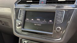2017 (17) VOLKSWAGEN TIGUAN 2.0 TDi 150 4Motion R-Line 5dr 5485372