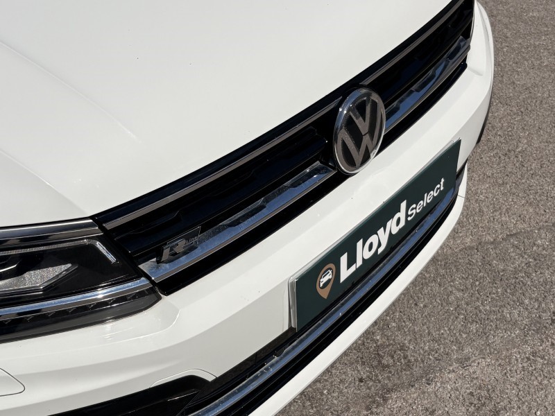 2017 (17) VOLKSWAGEN TIGUAN 2.0 TDi 150 4Motion R-Line 5dr 5485386