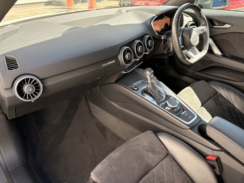 2019 (19) AUDI TT 45 TFSI Quattro S Line 2dr S Tronic 5463479