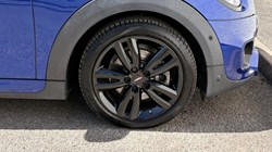 2020 (20) MINI HATCHBACK 2.0 Cooper S Sport II 3dr Auto 5485528
