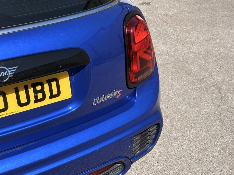 2020 (20) MINI HATCHBACK 2.0 Cooper S Sport II 3dr Auto 5485526