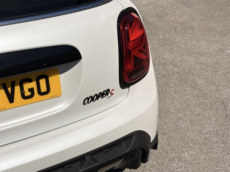 2023 (23) MINI HATCHBACK 2.0 Cooper S Sport Premium Plus 3dr Auto 5485187